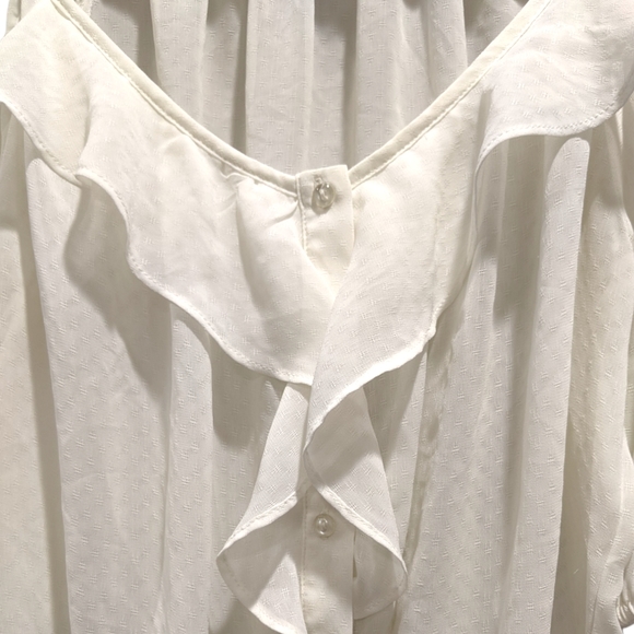 BONGO Front Tie Cold Shoulder Button Top - Picture 5 of 12